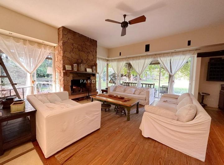 Foto de Hermosa propiedad en venta de 4 dormitorios en zona Lugano, Punta del Este., imagen 3