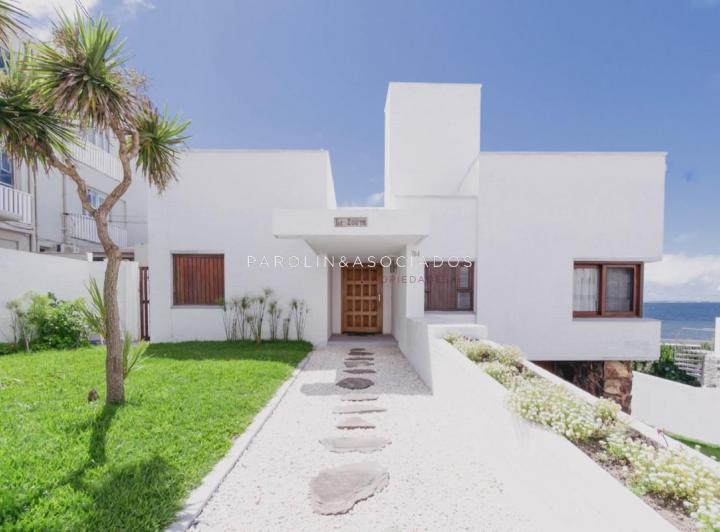 Casa en venta de 6 dormitorios en Penisula, Punta del Este.