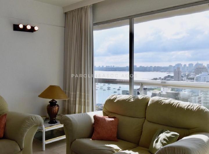 Foto de Apartamento en venta en edificio Torre Plaza, Punta del Este., imagen 3