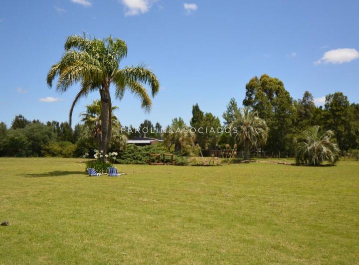Foto de Casa en venta con amplio jardín en El Quijote Chacras, Punta del Este., imagen 3