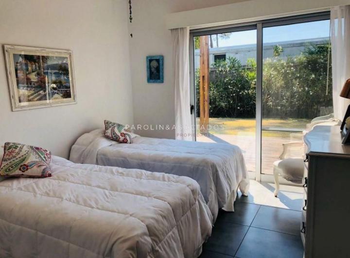 Foto de Moderna casa en venta en la Albolada, Punta del Este., imagen 5