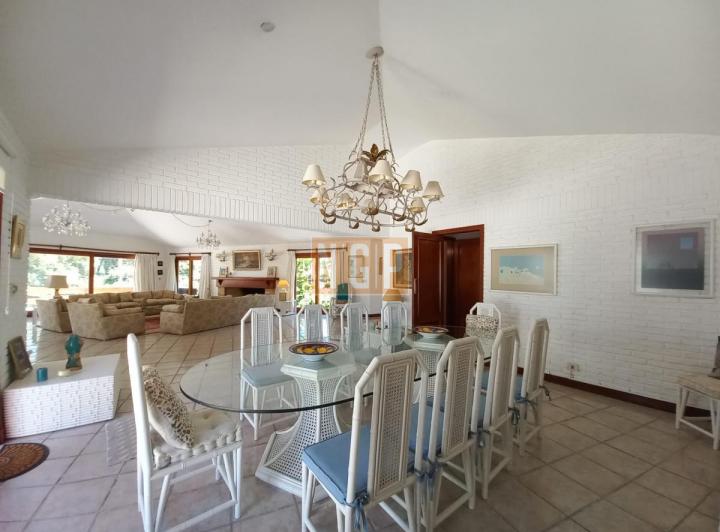 Foto de Casa en Venta de 5 Dormitorios en Playa Mansa, Punta del Este, imagen 4