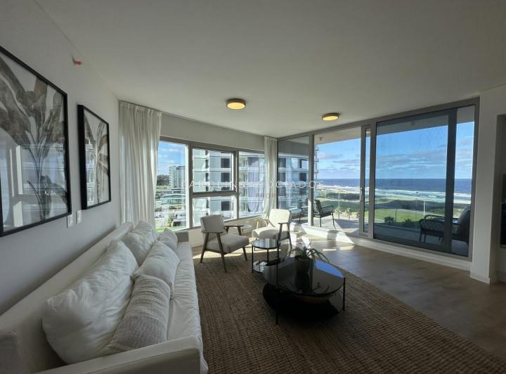 Excelente apartamento en venta en Punta del Este.