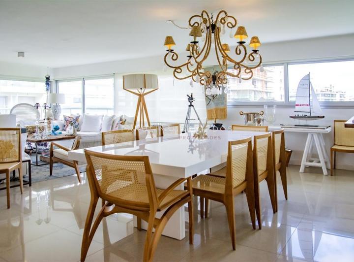 Foto de Venta de apartamento con 3 dormitorios en Brava, Punta del Este., imagen 2