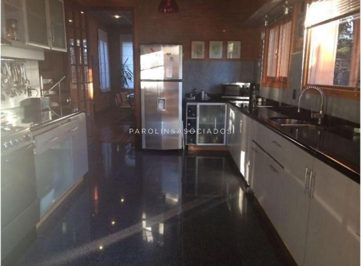 Foto de Casa en venta de 5 dormitorios en Lugano, Punta del Este., imagen 1