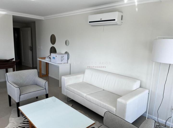 Apartamento en Punta del Este, Brava 5