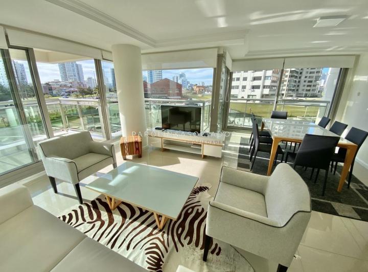 Apartamento en Punta del Este, Brava 2