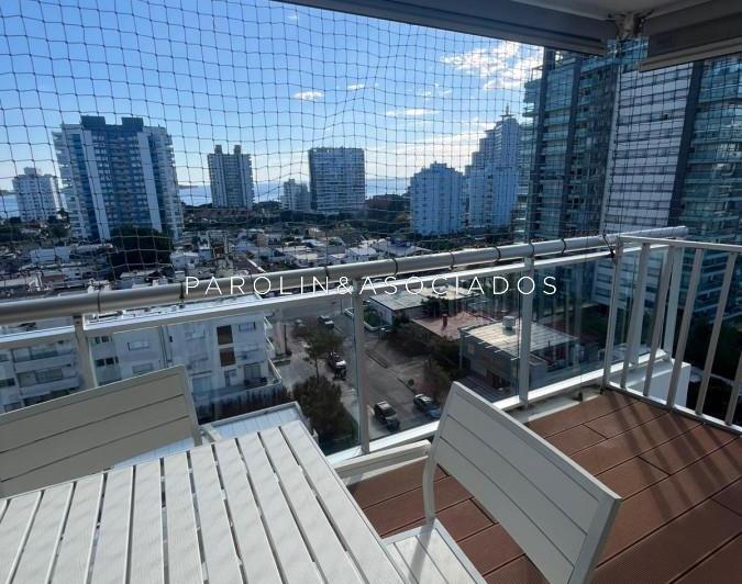 Foto de Luminoso apartamento en venta con vista al mar en Punta del Este., imagen 3