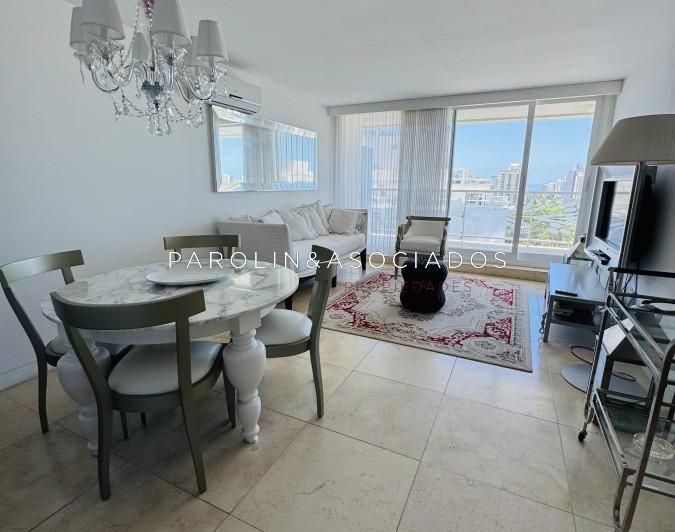 Apartamento de 1 dormitorio en venta. Punta del Este. Torre Yoo 3
