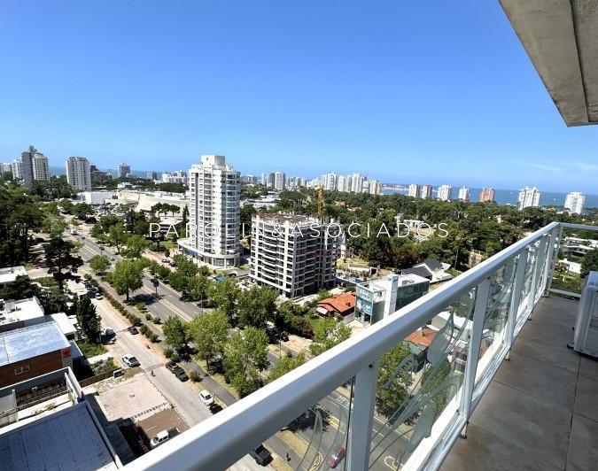 Apartamento de 1 dormitorio en venta. Punta del Este. Torre Yoo 2