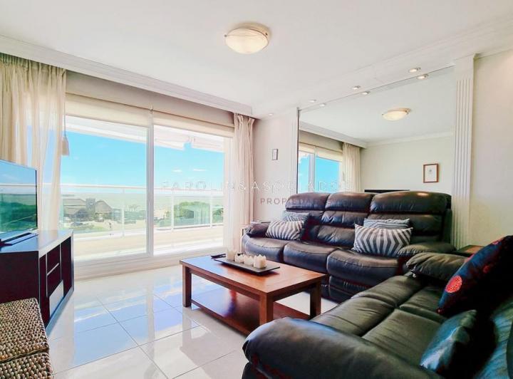 Departamento de 3 dormitorios en venta en Coral Tower en venta 4