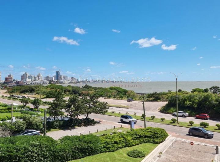 Departamento de 3 dormitorios en venta en Coral Tower en venta 3