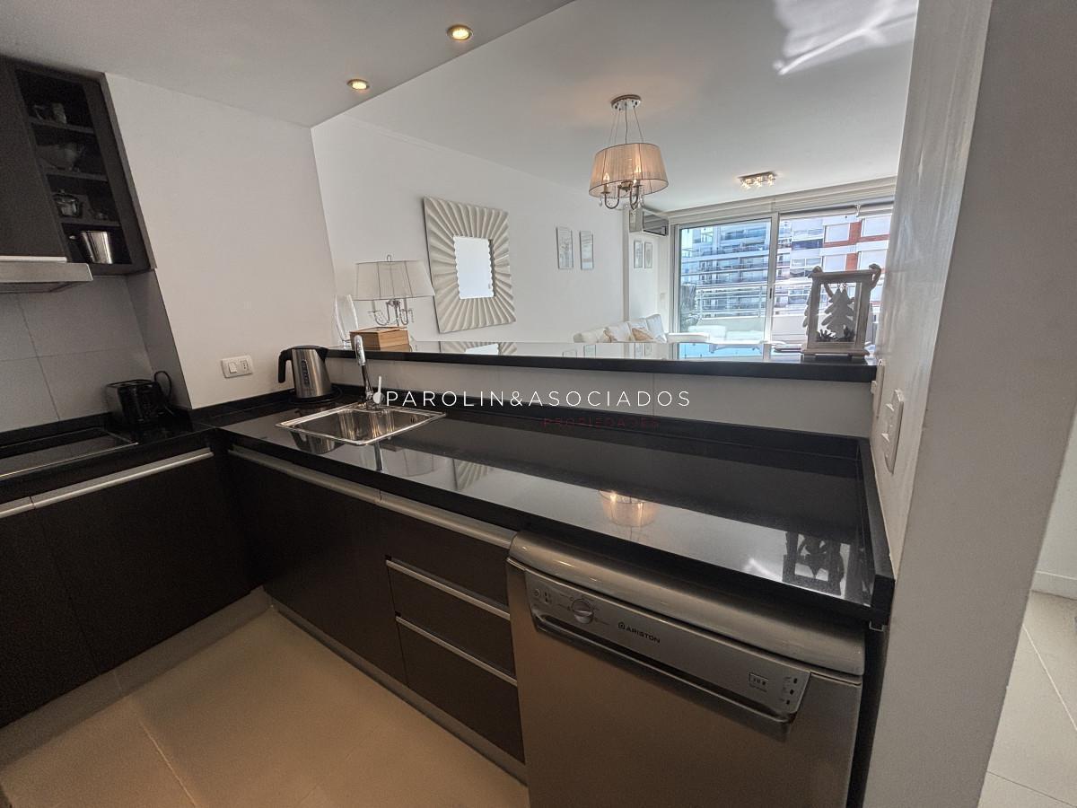 Foto de Apartamento en venta piso alto en Forest Tower II, Punta del Este, imagen 3