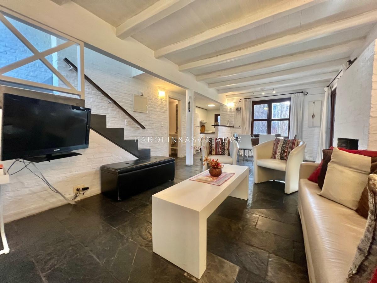 Foto de Casa en venta de 2 dormitorios en barrio privado Parque Pinares, Punta del Este., imagen 3