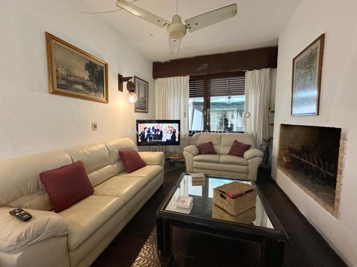 Foto de Gran Propiedad en Venta de 5 dormitorios ubicada en Playa Mansa, Punta, imagen 4