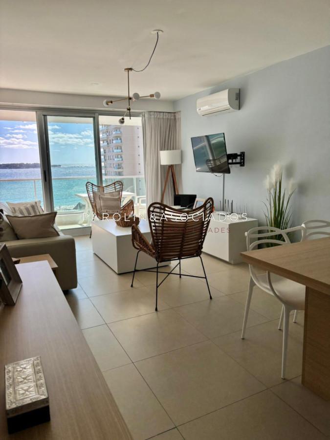 Departamento de 2 Dormitorios en edificio Gala Tower, Playa Mansa Punta del Este