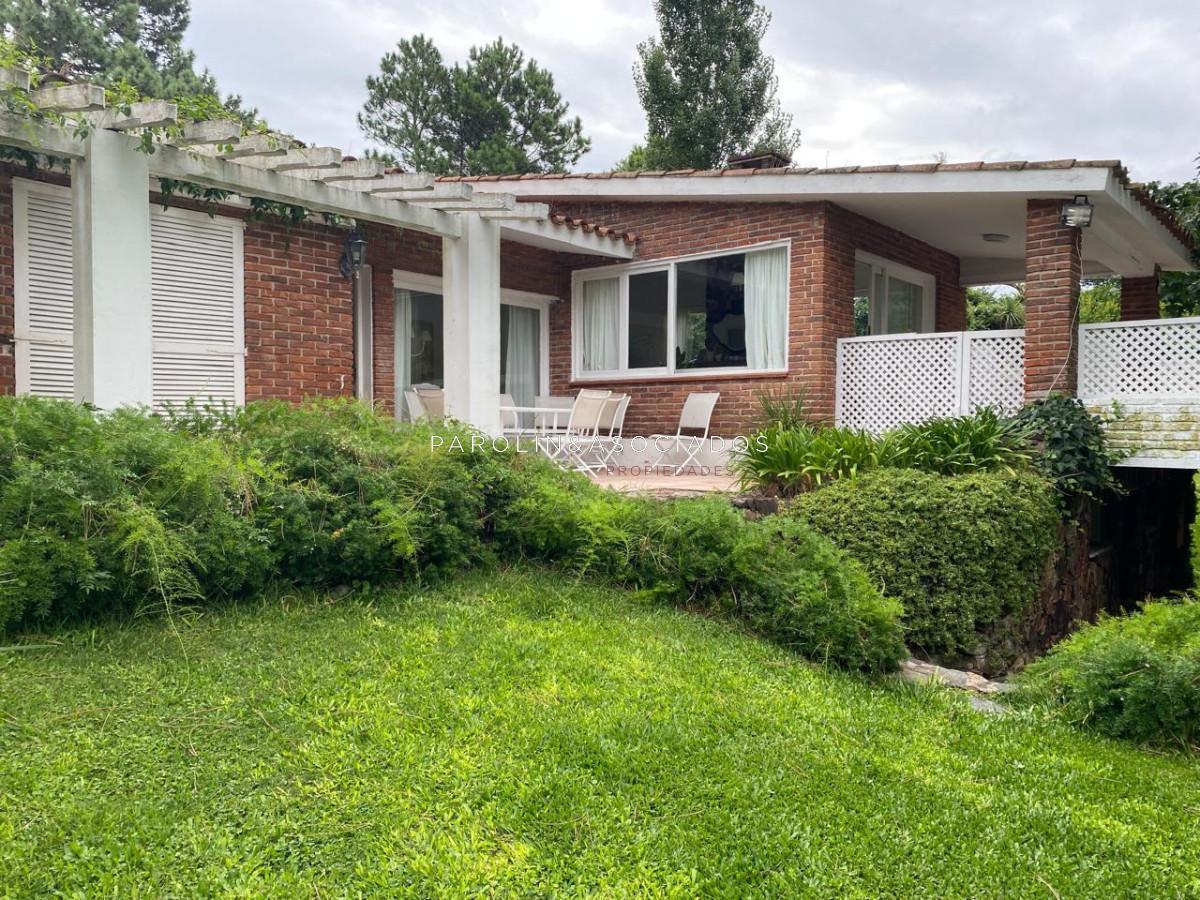 Hermosa casa en venta en excelente zona de roosevelt