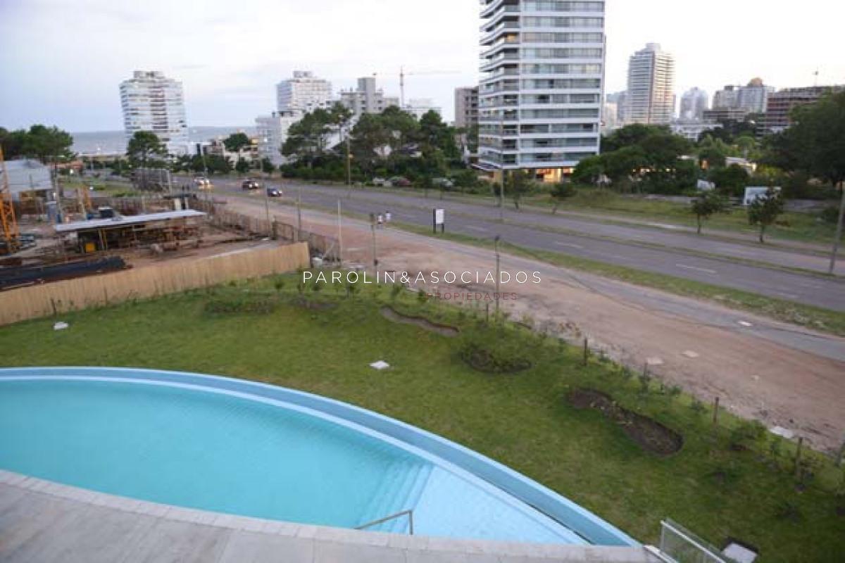 Departamento en Venta de 3 Dormitorios + dependencia en Torre One I, Punta del Este