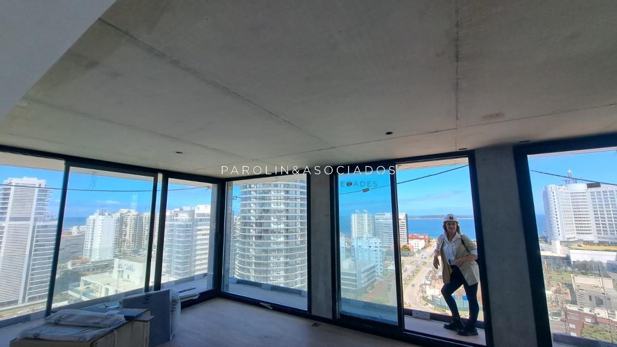 Venta de Apartamento 3 Dormitorios - Torres del Este - Punta del Este