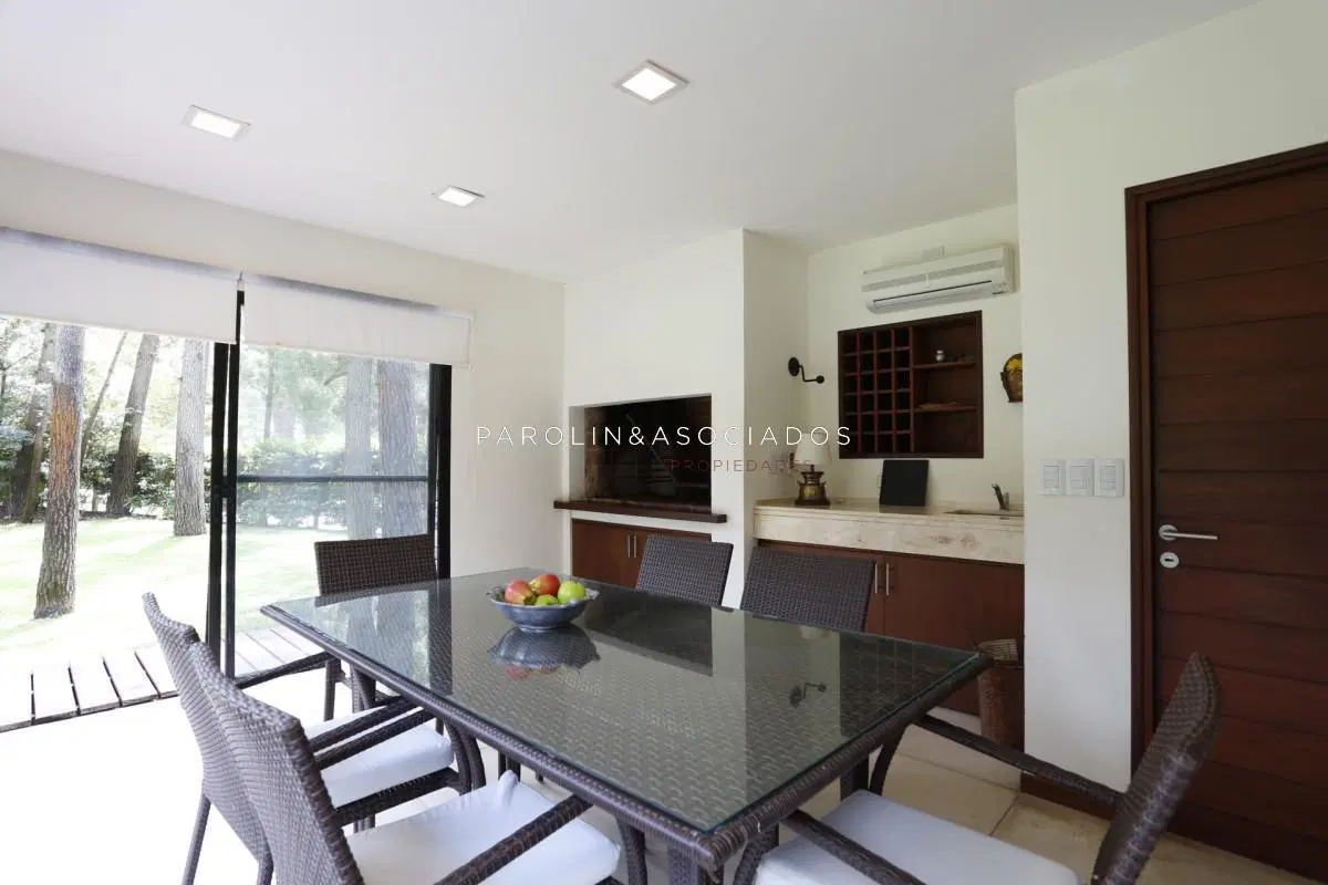 Casa en venta dentro del complejo Solanas. 3