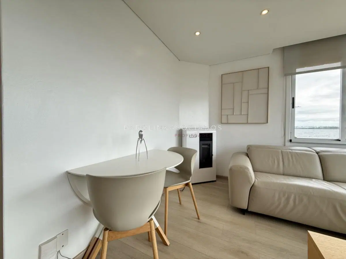Apartamento en venta en Edificio Dársena frente al puerto de Punta del este 3