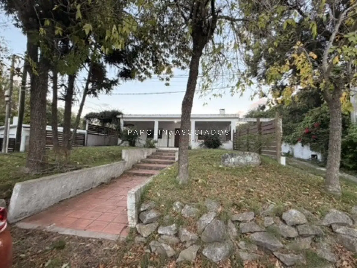 OPORTUNIDAD CASA DE DOS DORMIOTORIOS MAS APARTAMENTO EN PINRES ! 4