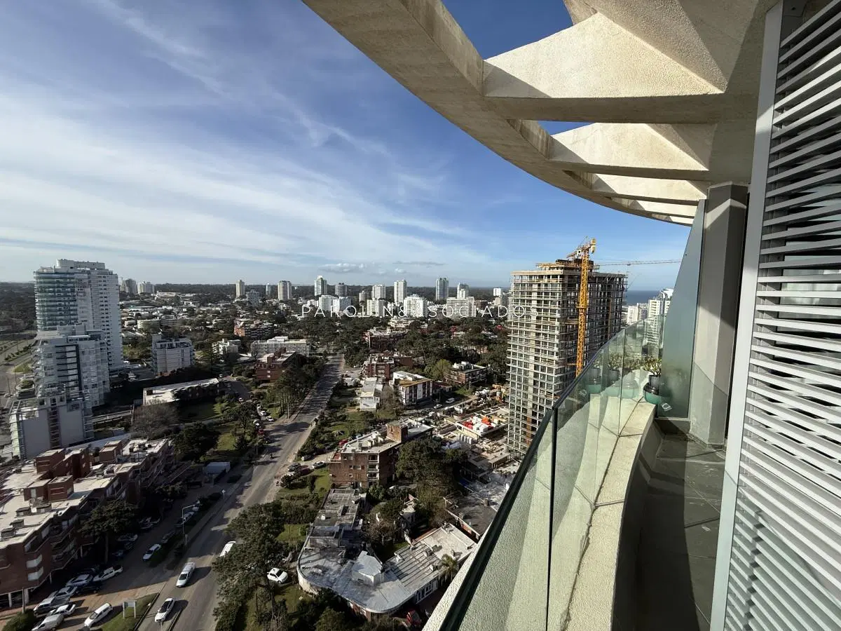 OPORTUNIDAD APARTAMENTO 2 DORMITORIOS EN TORRE DE CATEGORIA CON EXELENT VISTA Y TODOS LOS SERVICIOS 5