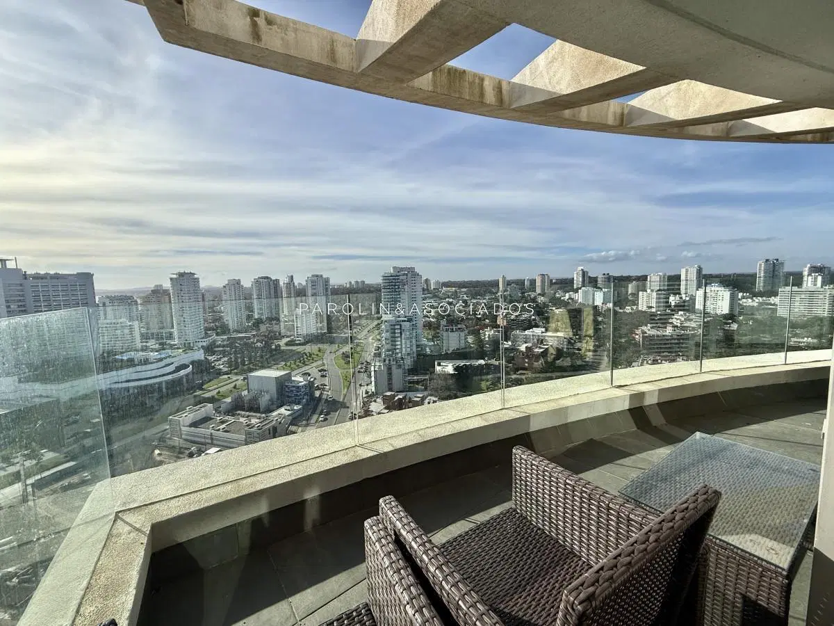 OPORTUNIDAD APARTAMENTO 2 DORMITORIOS EN TORRE DE CATEGORIA CON EXELENT VISTA Y TODOS LOS SERVICIOS 4