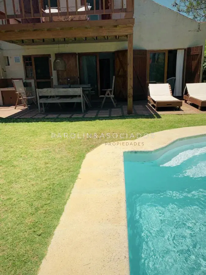 Hermosa casa a pasitos de la playa 4