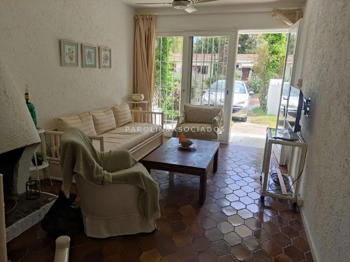 Duplex de 2 Dormitorios en Venta en Playa Mansa, Punta del Este 4
