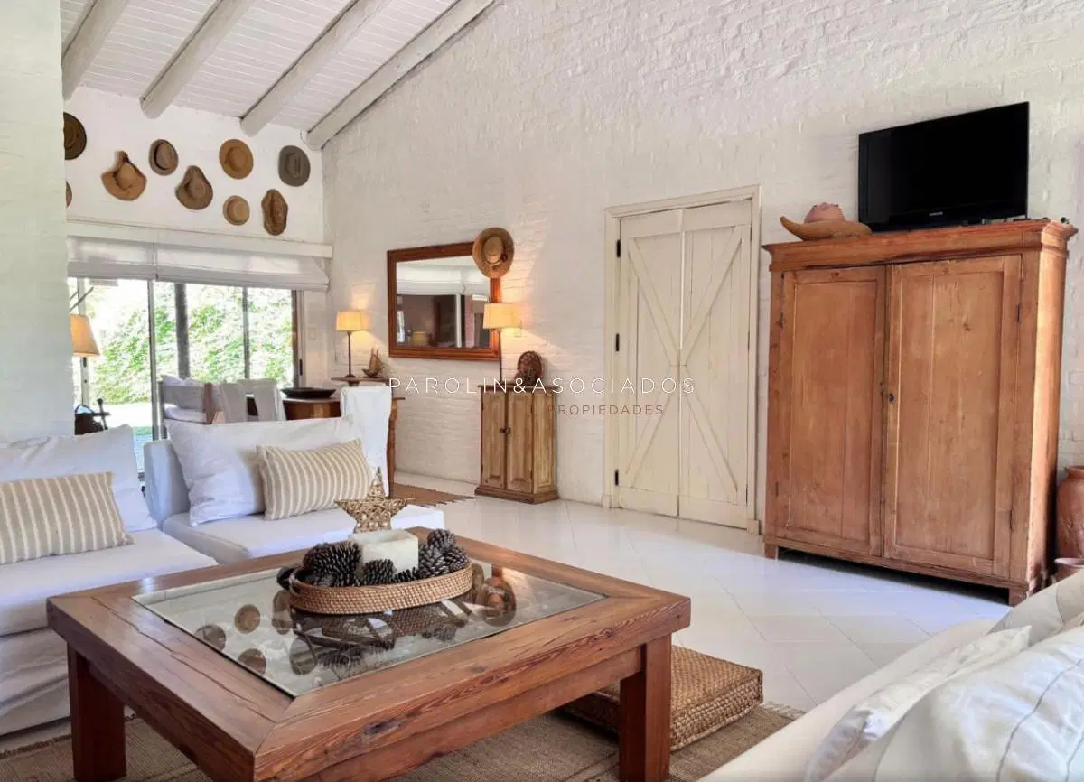Casa en Venta de 3 Dormitorios en La Barra, Montoya 1
