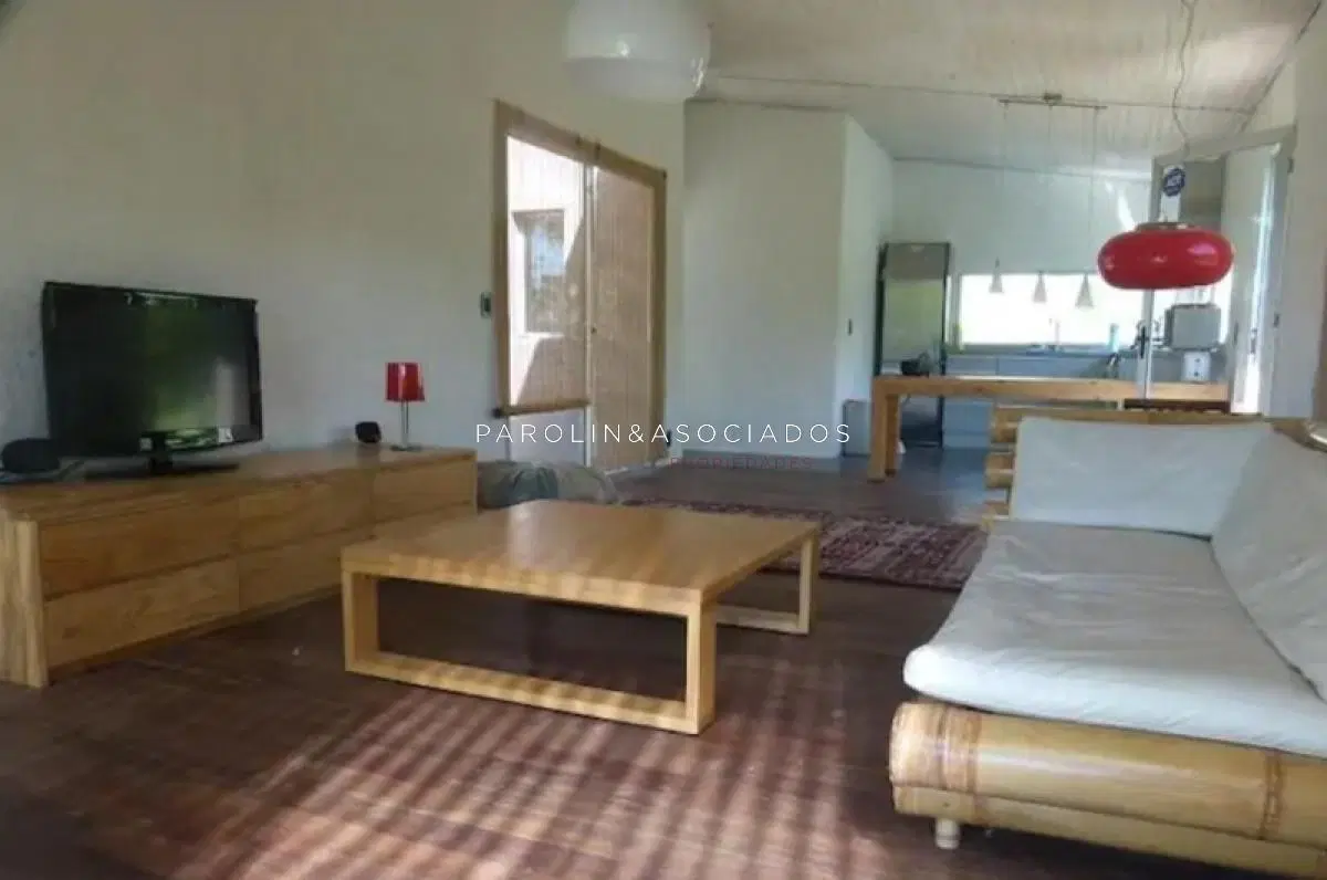 Casa en Venta de 3 Dormitorios en La Barra, Punta del Este 2