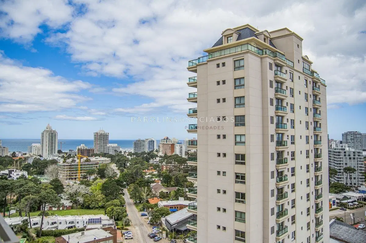 Departamento en Venta de 2 dormitorios en Place Lafayette, Punta del Este 4