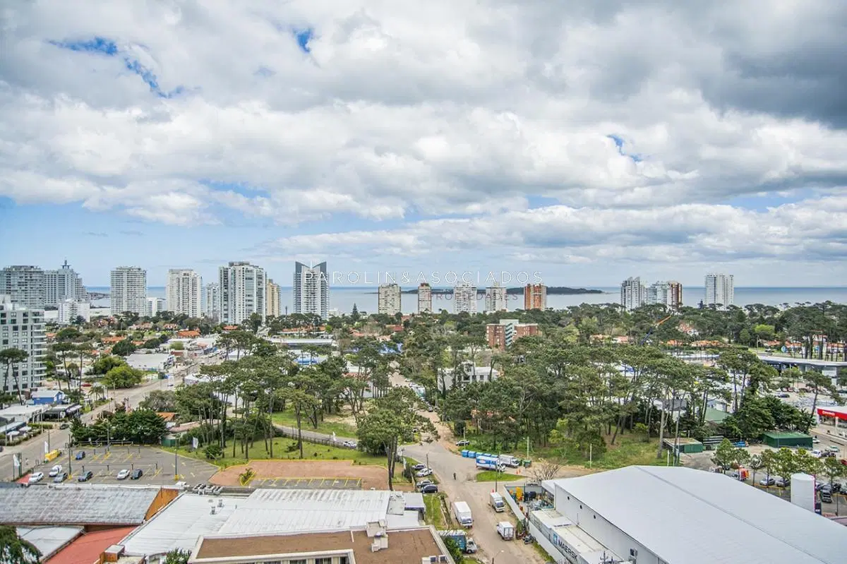 Departamento en Venta de 2 dormitorios en Place Lafayette, Punta del Este 3