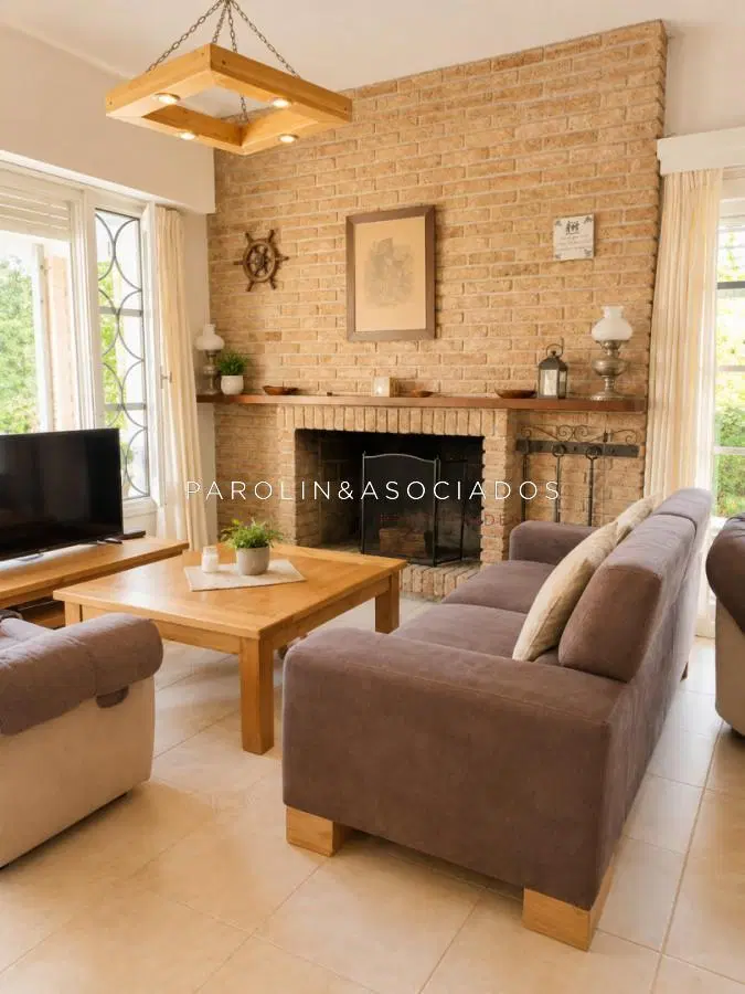 Casa en Venta de 4 Dormitorios en Playa Mansa, Punta del Este 5