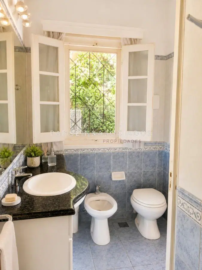 Casa en Venta de 4 Dormitorios en Playa Mansa, Punta del Este 3