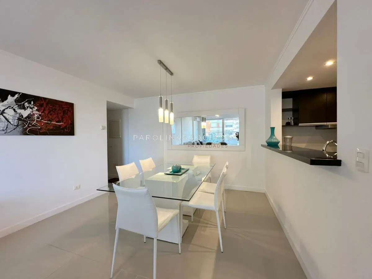 Departamento en Venta de 2 Dormitorios en Edificio Forest tower II, Punta del Este 5