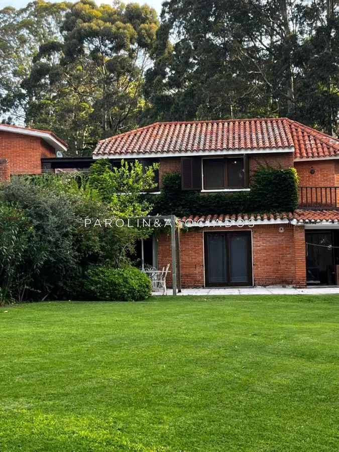 Casa en Venta de 3 Dormitorios ubicada en Rincón del Indio, Punta del este 1