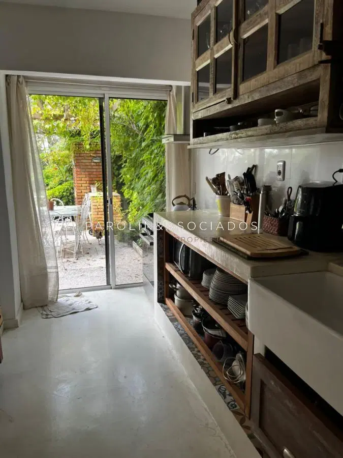 Casa en Venta de 3 Dormitorios ubicada en Rincón del Indio, Punta del este 2