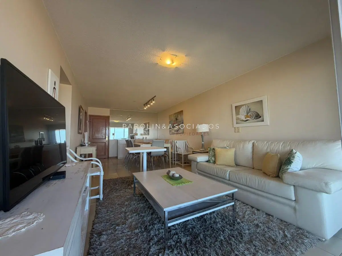 Apartamento en venta de 2 dormitorios en Punta del este , Playa brava , 2