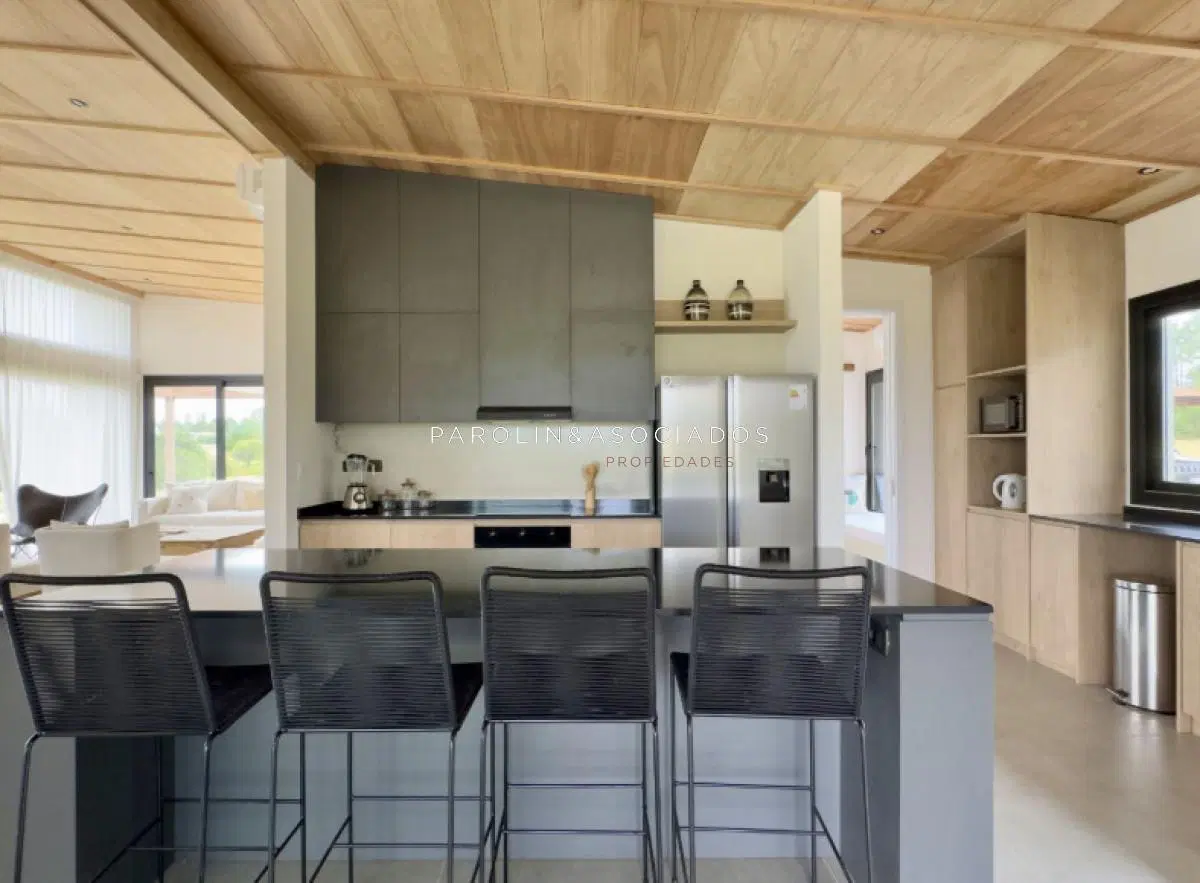 Casa en Venta de 4 Dormitorios en Suite, Pueblo Mio Manantiales 5