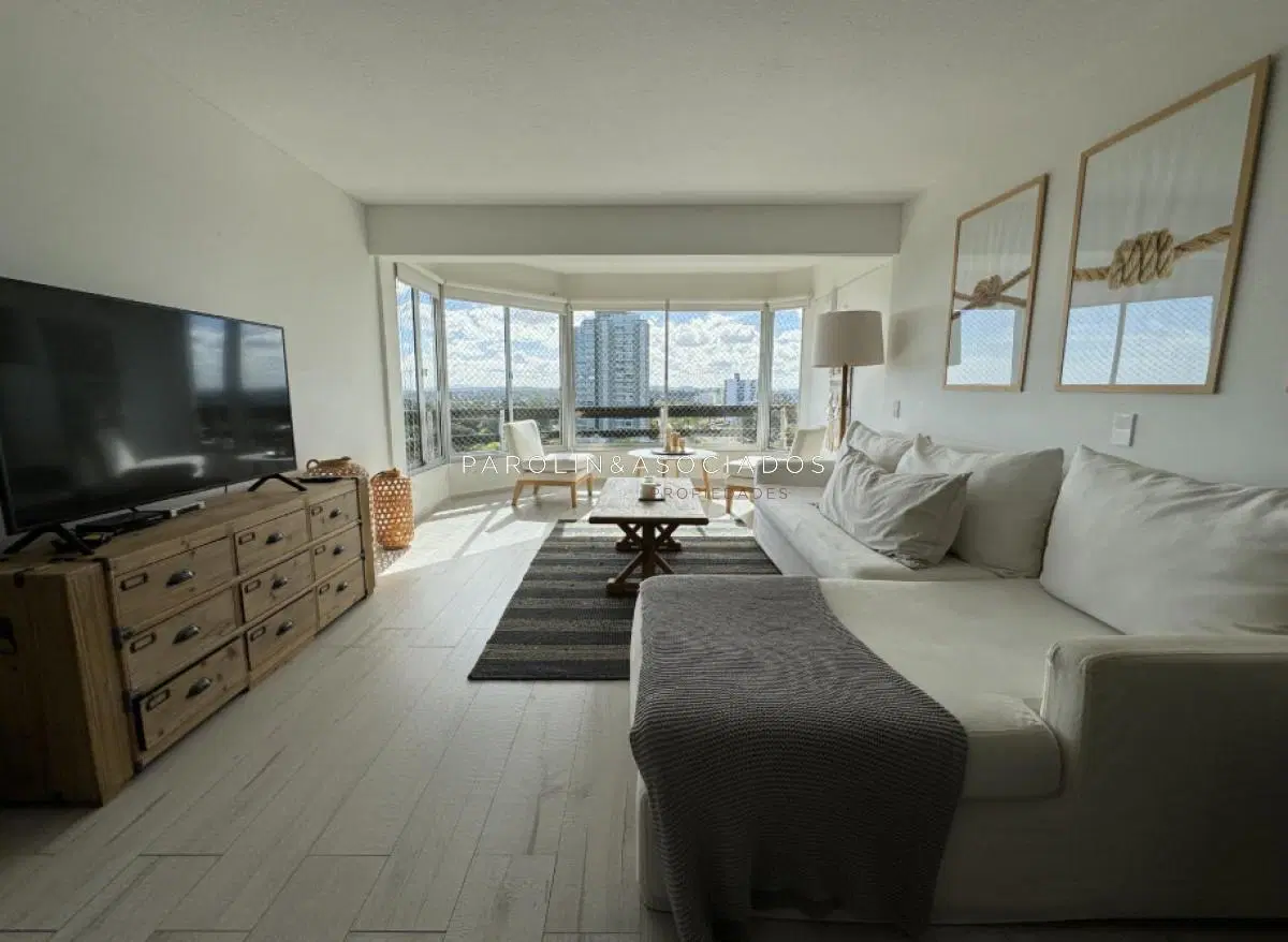 Departamento en Venta en Edificio Bora Bora de 3 Dormitorios 2