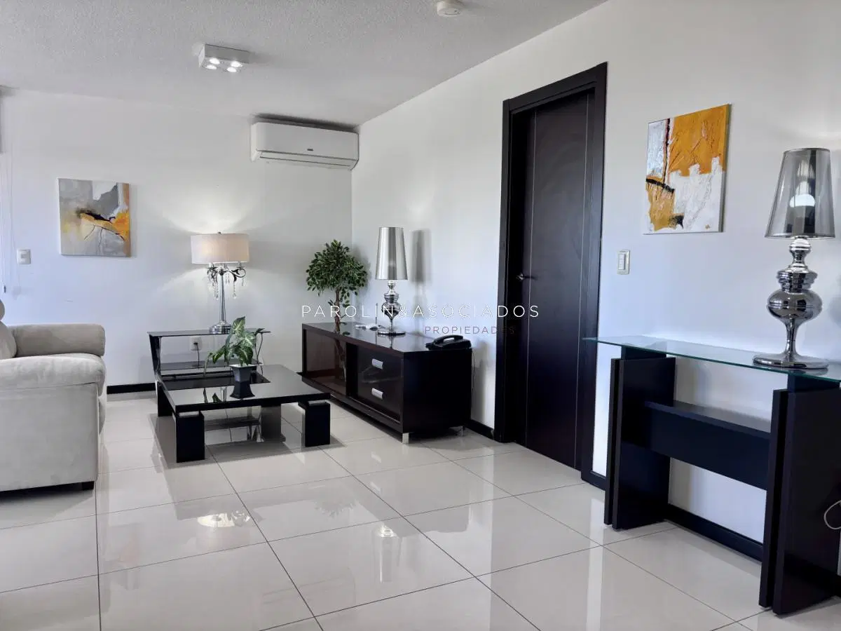 Venta apartamento 3 dormitorios 2