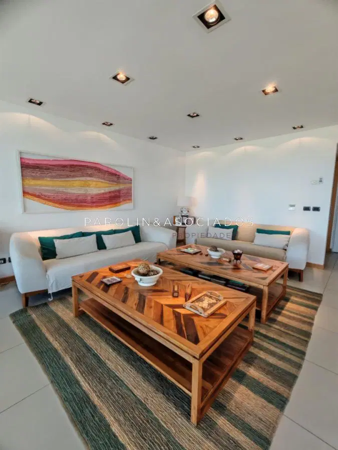 Departamento en Venta de 3 Dormitorios en Tiburon Terrazas, Punta del Este 8