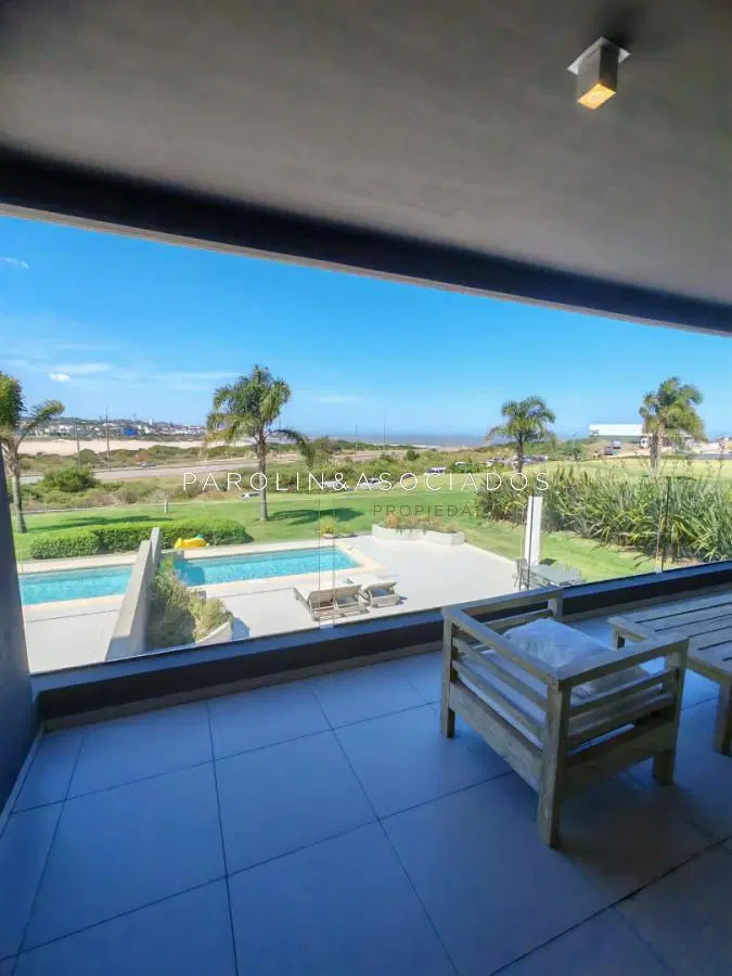 Departamento en Venta de 3 Dormitorios en Tiburon Terrazas, Punta del Este 4