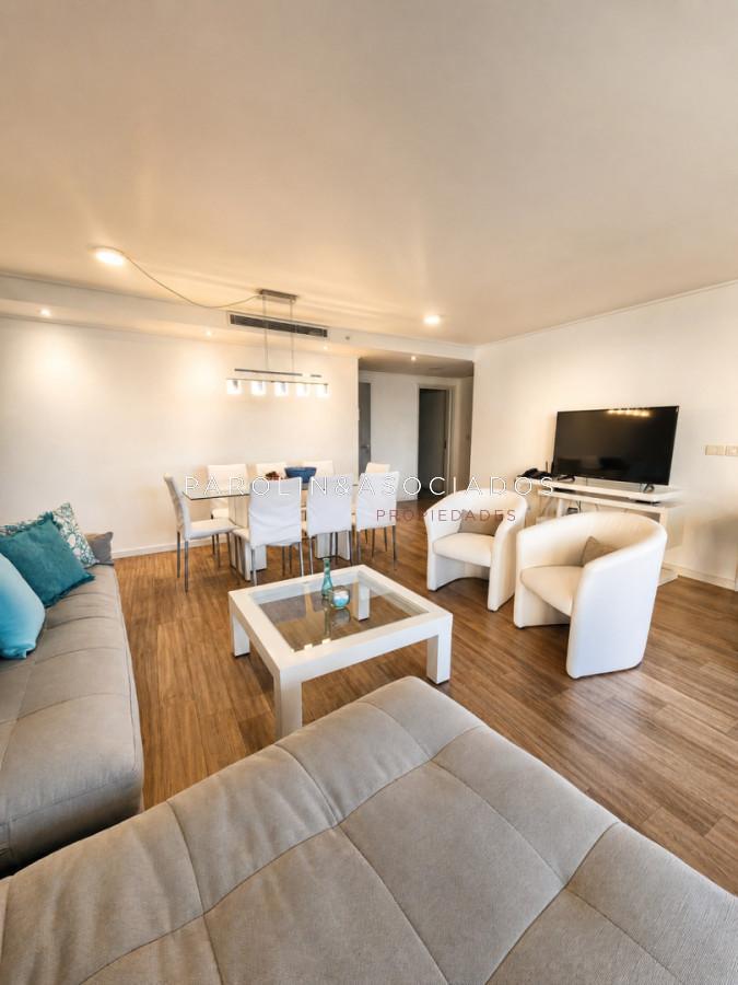 Foto de En venta apartamento de 2 dormitorios, en Mansa Punta del Este, imagen 3