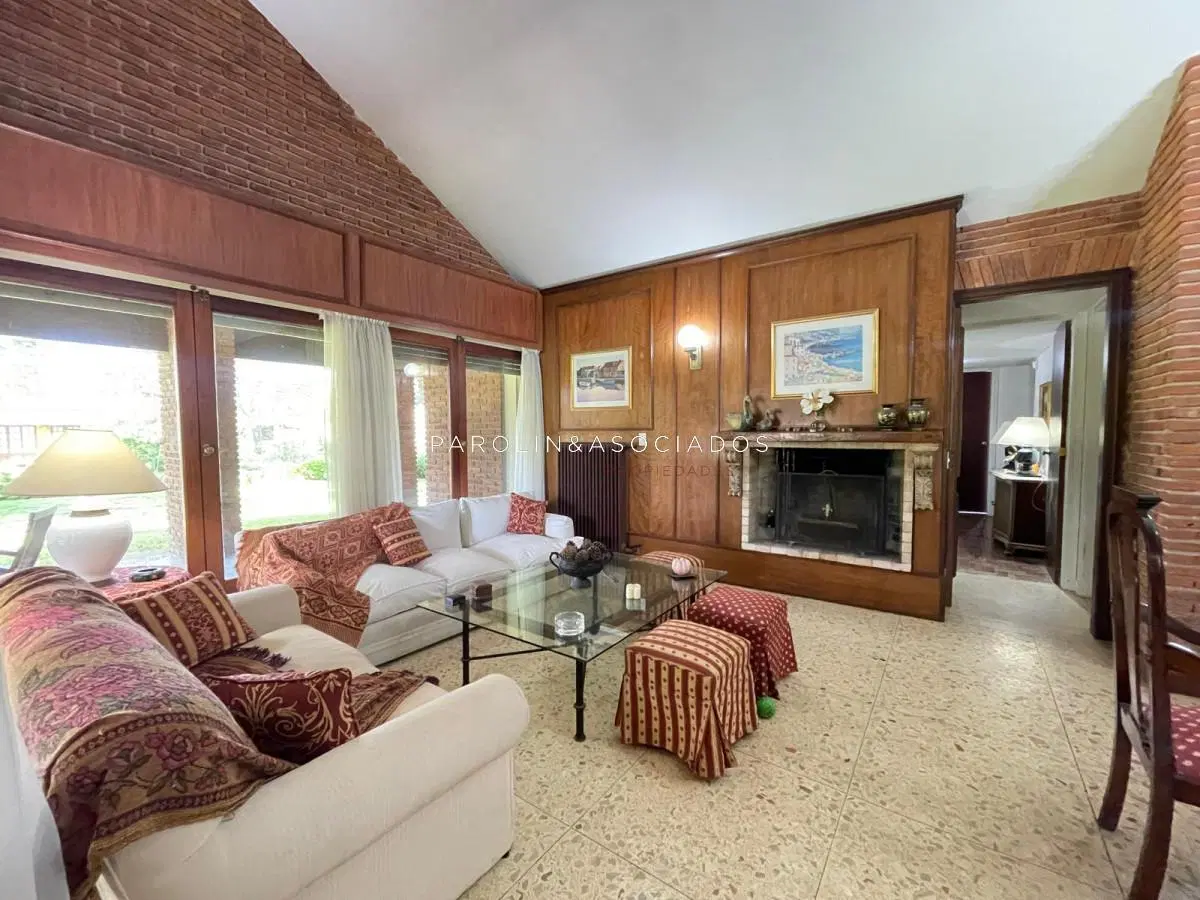 Casa en Punta del Este playa mansa a metros del mar 5