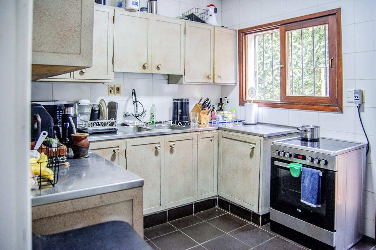 Foto de Excelente chalet de 5 dormitorios en venta a pasos de Playa Mansa Punta, imagen 5