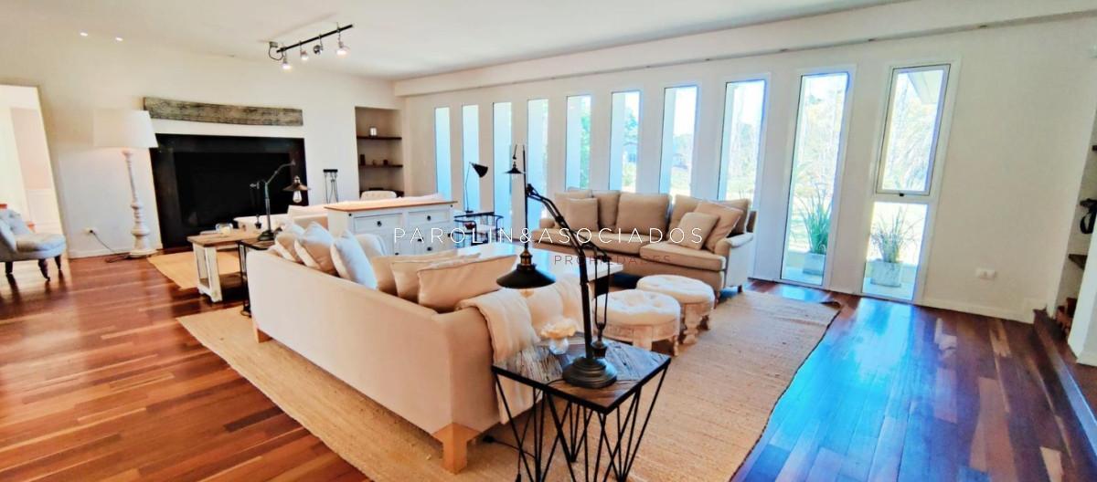 Foto de Casa en Venta de 6 Dormitorios en San Rafael, Punta del Este, imagen 1