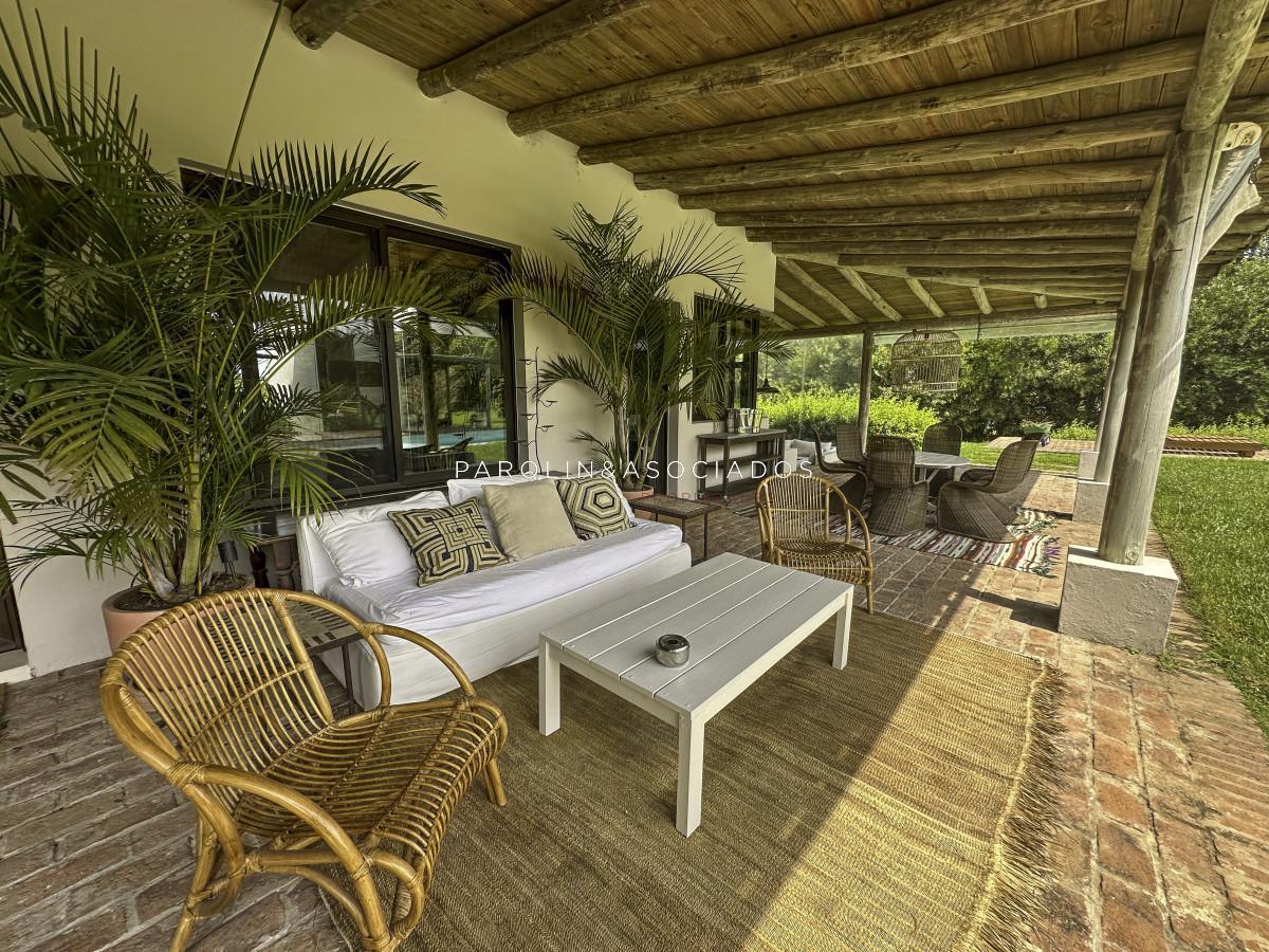 Foto de Venta Excelente casa en El Quijote Chacras, Punta del Este., imagen 2